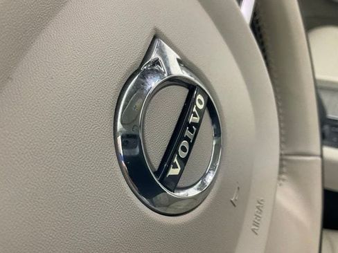 Certified 2024 Volvo XC60 T8 Plus w/ Protection Package Premier AWD/4WD image 53