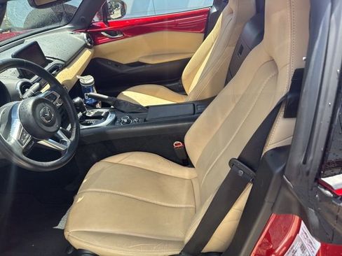 Used 2019 MAZDA MX-5 Miata RF Grand Touring image 4