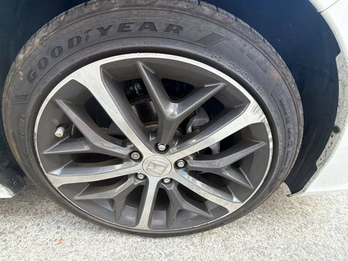 Used 2024 Honda Civic Touring image 8