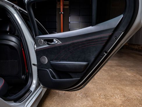 Used 2023 Kia Stinger GT2 image 34