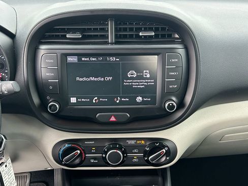 Used 2022 Kia Soul LX FWD image 13