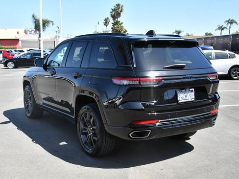 Used 2023 Jeep Grand Cherokee 30th Anniversary AWD/4WD image 6