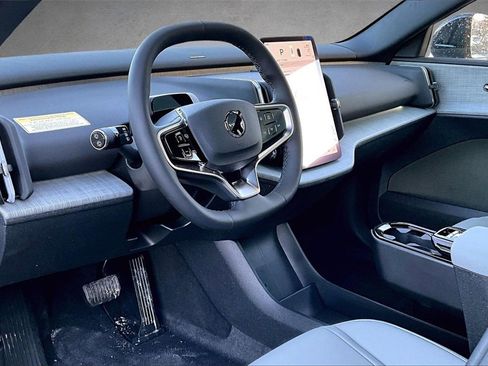 New 2026 Volvo EX30 Cross Country Ultra image 7