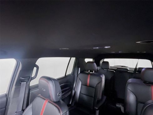 Used 2025 Chevrolet Traverse RS w/ LPO, Floor Liner Package AWD/4WD image 11