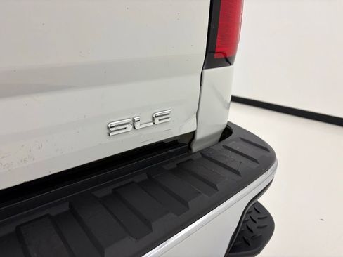 Used 2018 GMC Sierra 1500 SLE w/ SLE Value Package AWD/4WD image 22