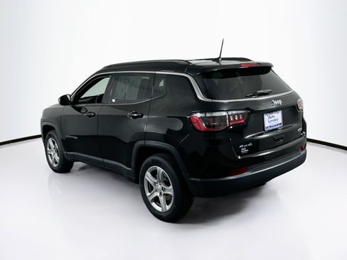 Used 2023 Jeep Compass Latitude AWD/4WD image 7
