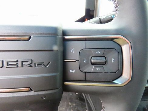 New 2025 GMC Hummer EV 3X w/ Battery Pack, 24 Module Pack AWD/4WD image 38