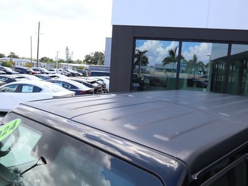 Used 2024 Jeep Wrangler Unlimited Rubicon 4xe AWD/4WD image 11