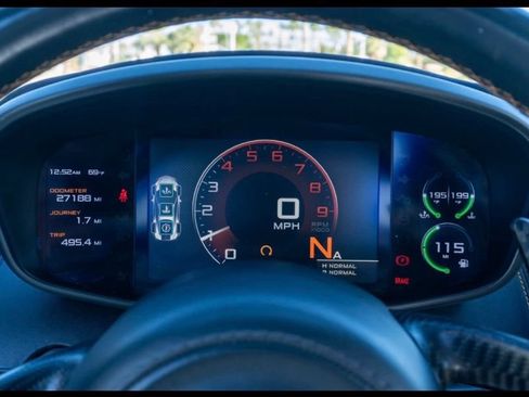 Used 2016 McLaren 570S Coupe RWD image 16