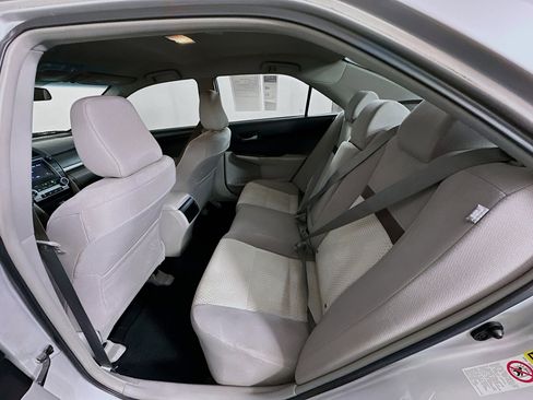 Used 2013 Toyota Camry LE image 24