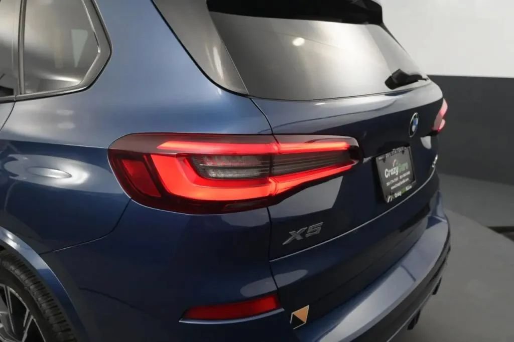 Used 2022 BMW X5 xDrive40i w/ M Sport Package AWD/4WD image 16