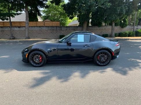 Used 2024 MAZDA MX-5 Miata RF Club RWD image 2