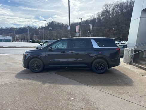 New 2026 Kia Carnival LX image 4