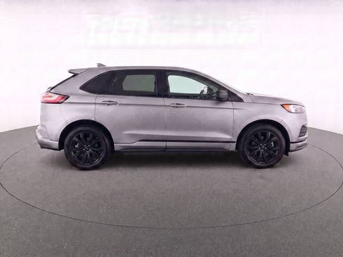 Used 2023 Ford Edge SE w/ Black Appearance Package AWD/4WD image 9