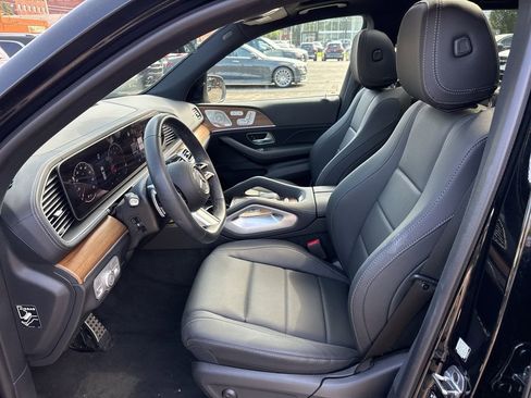 Certified 2025 Mercedes-Benz GLS 450 4MATIC image 13