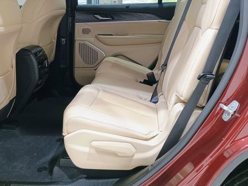 Used 2023 Jeep Grand Cherokee L Limited w/ Luxury Tech Group II AWD/4WD image 22