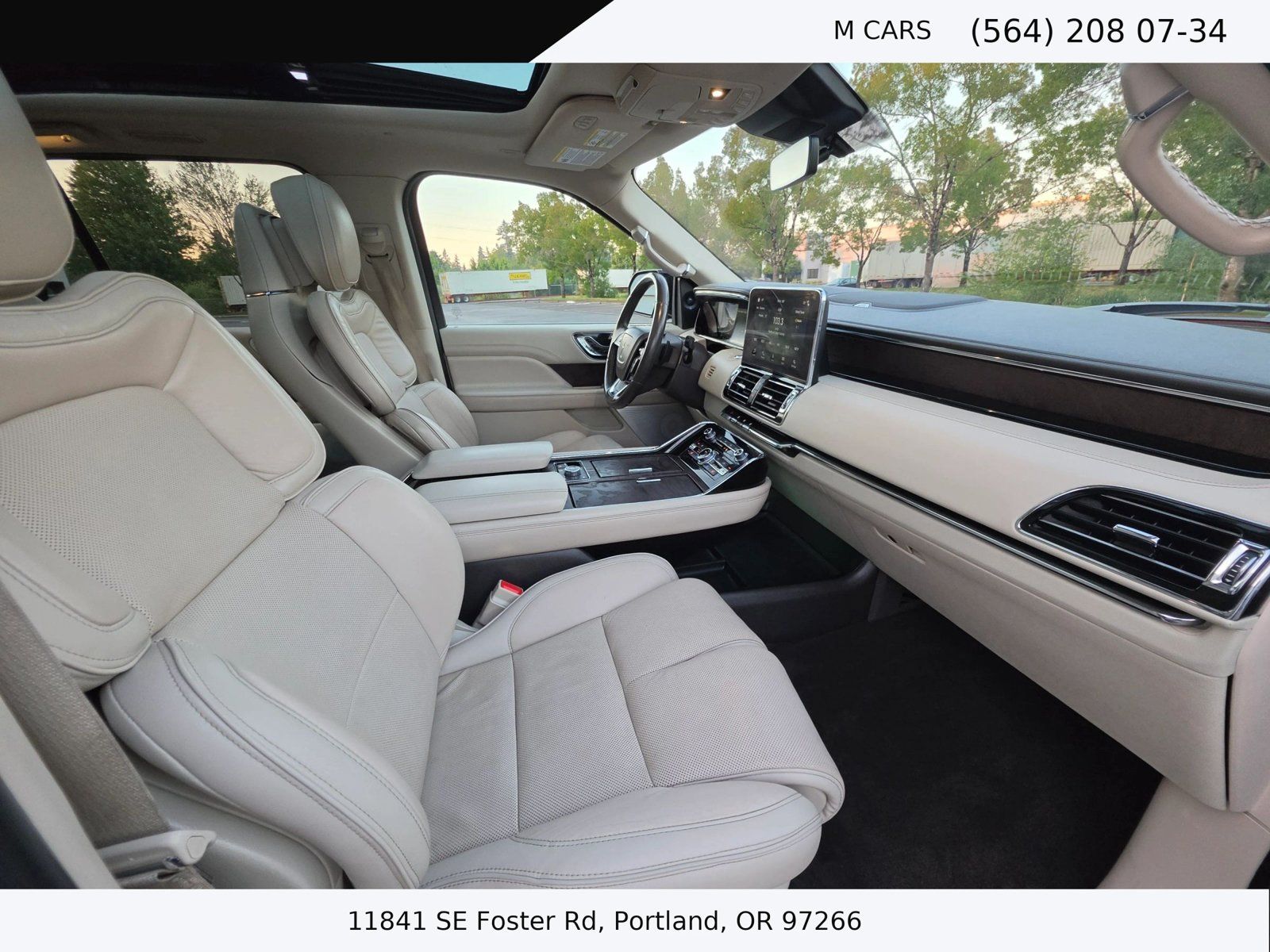 Used 2018 Lincoln Navigator L Reserve w/ Technology Package AWD/4WD image 13