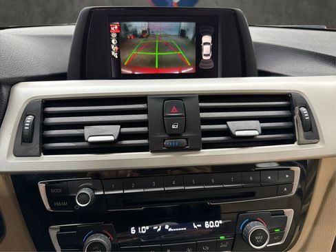 Used 2016 BMW 320i Sedan RWD image 19