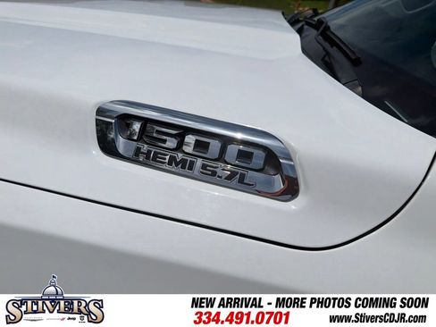 Used 2022 RAM 1500 Laramie AWD/4WD image 12