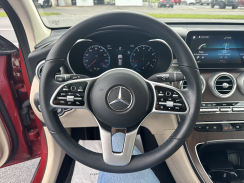 Used 2022 Mercedes-Benz GLC 300 image 19