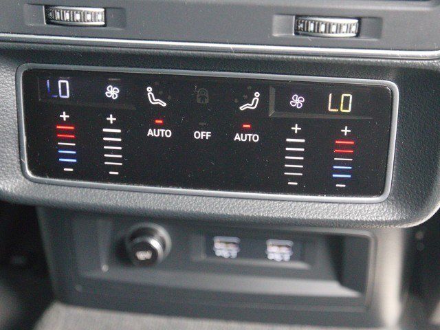 Used 2021 Audi Q8 Premium AWD/4WD image 35