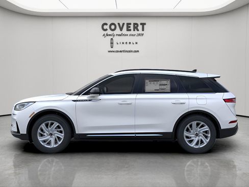 New 2026 Lincoln Corsair Premiere image 3