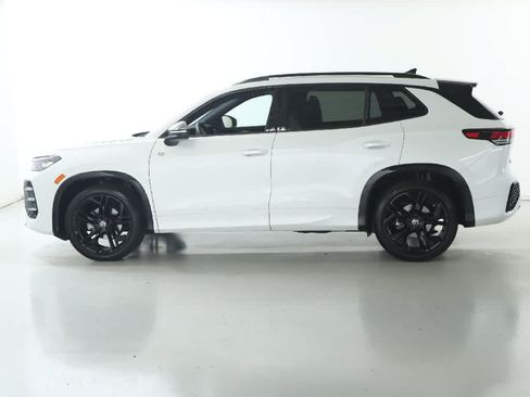 Certified 2026 Volkswagen Tiguan SE R-Line FWD image 40
