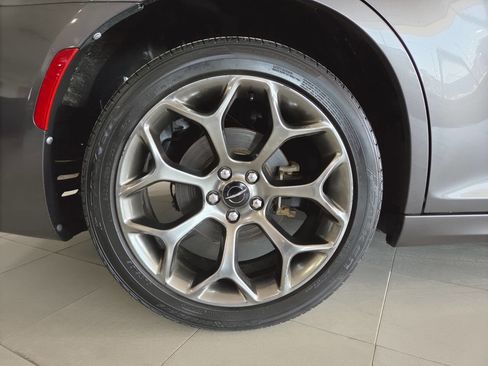 Used 2015 Chrysler 300 S w/ 300S Premium Group RWD image 11