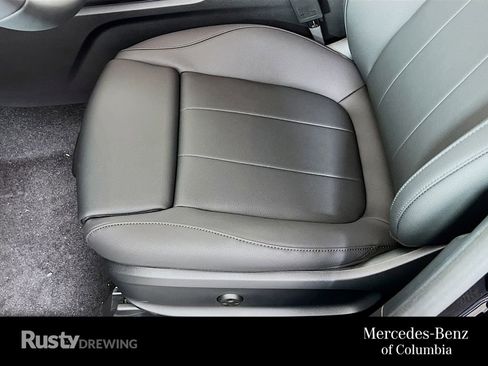 Used 2025 Mercedes-Benz GLA 250 4MATIC image 21