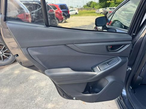Used 2019 Subaru Crosstrek 2.0i Premium AWD/4WD image 18