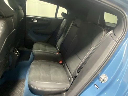 Used 2023 Volvo C40 P8 Recharge Ultimate image 13