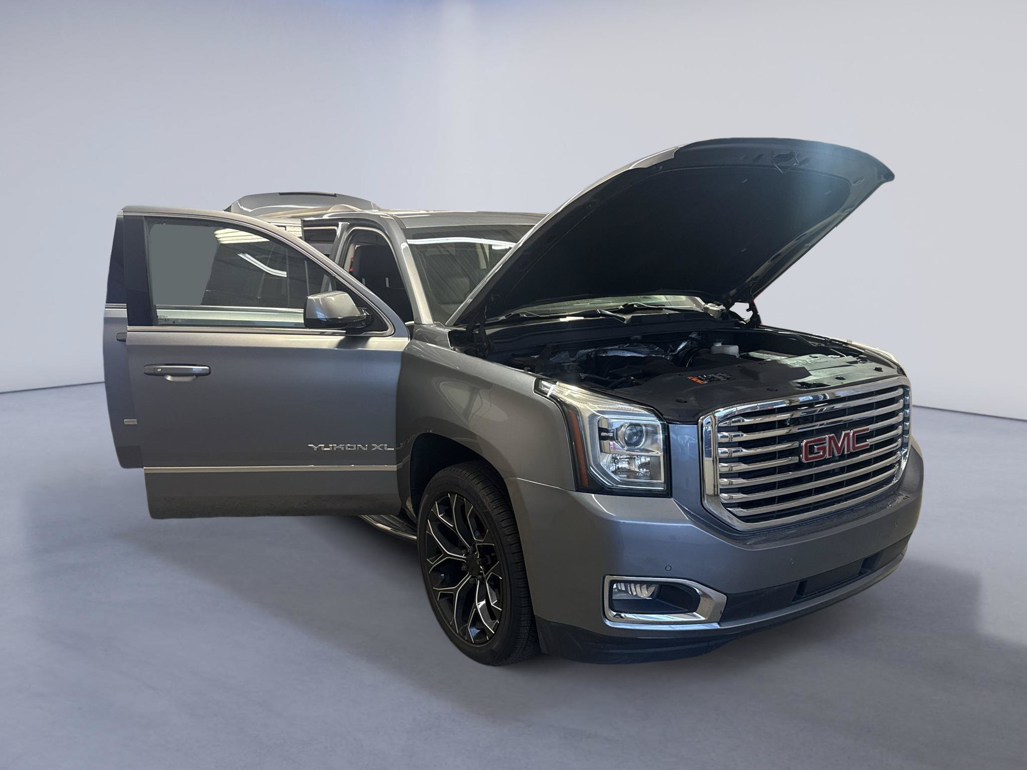 Used 2018 GMC Yukon XL SLT w/ Premium Edition AWD/4WD image 9