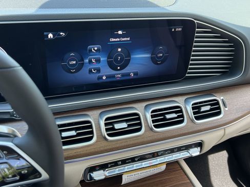 New 2026 Mercedes-Benz GLE 450 4MATIC image 26