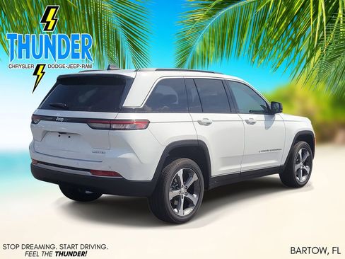 New 2026 Jeep Grand Cherokee Limited RWD image 4