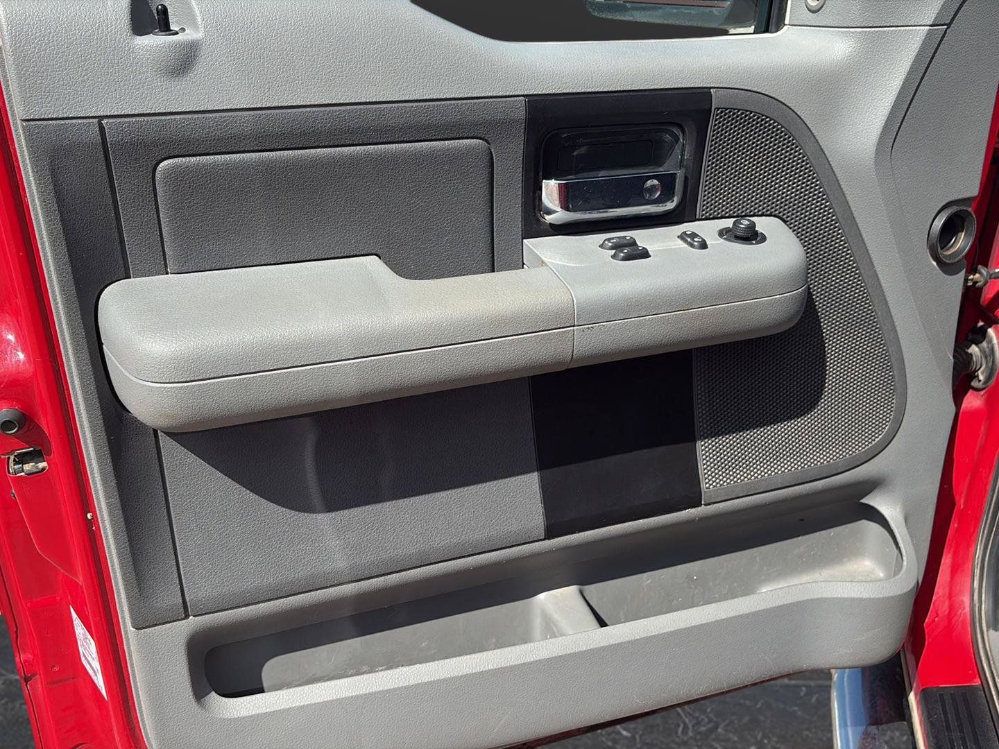 Used 2005 Ford F150 XL AWD/4WD image 11