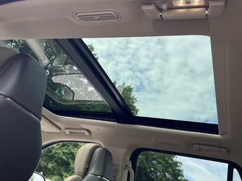 Used 2022 Lincoln Navigator L Reserve AWD/4WD image 28