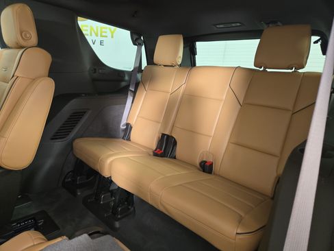 Certified 2025 Cadillac Escalade Premium Luxury w/ LPO, Floor Liner Package AWD/4WD image 13