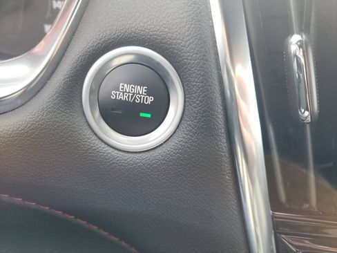 Used 2023 Chevrolet Traverse RS AWD/4WD image 28