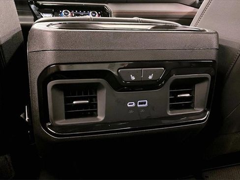 Used 2022 GMC Sierra 1500 AT4 w/ AT4 Premium Package image 31