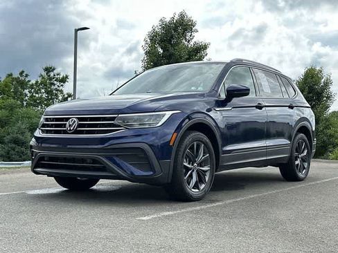 Used 2022 Volkswagen Tiguan SE AWD/4WD image 26