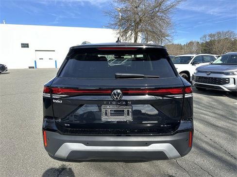 New 2026 Volkswagen Tiguan SE image 4