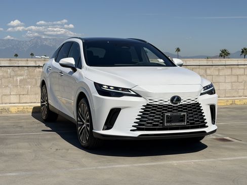 New 2026 Lexus RX 350 w/ Convenience Package AWD/4WD image 2