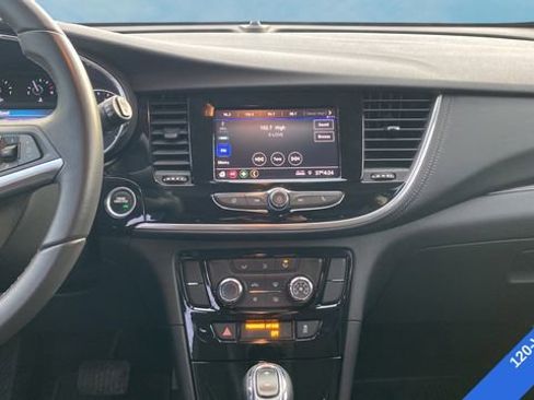 Used 2022 Buick Encore Preferred w/ Safety Package image 11