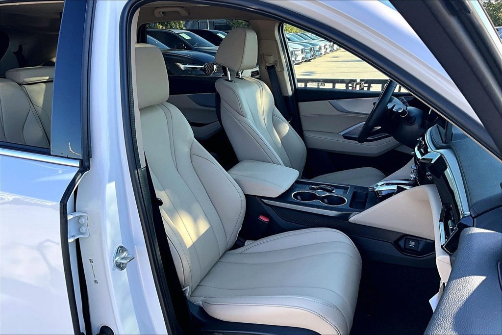 Used 2026 Acura MDX SH-AWD image 9