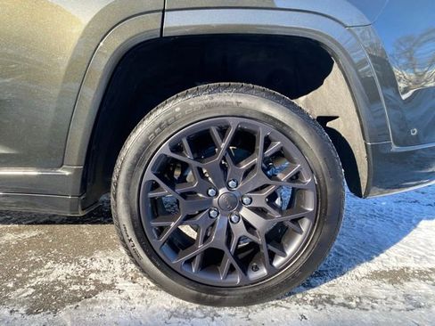 Used 2023 Jeep Grand Cherokee Summit image 18