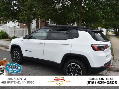 Used 2025 Jeep Compass Limited AWD/4WD image 5