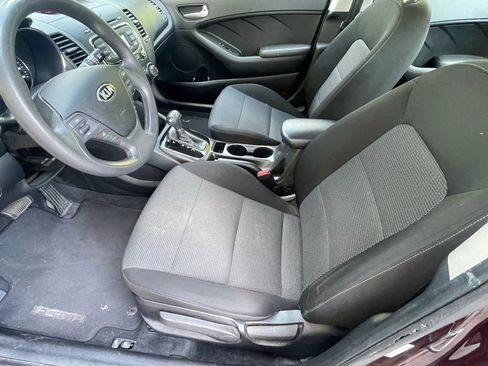 Used 2017 Kia Forte LX image 15