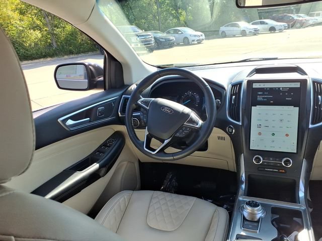 Used 2024 Ford Edge Titanium AWD/4WD image 9