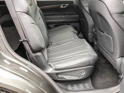 Used 2025 Genesis GV80 2.5T Select image 33