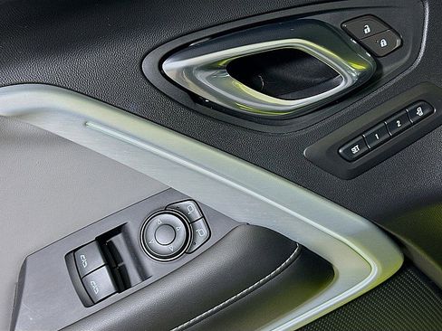 Used 2021 Chevrolet Camaro SS image 19